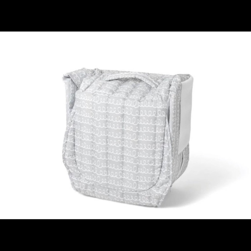 Baby delight snuggle Nest